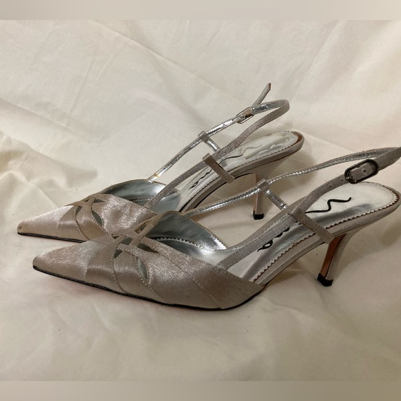 NINA Leather/Silk Sling Back Pumps 6.5M NWOT - Picture 3 of 7
